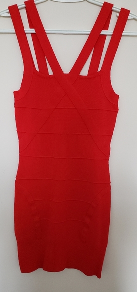 Small Red Bebe Bandage Dress - Picture 3 of 3